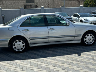 Mercedes E-Class foto 5