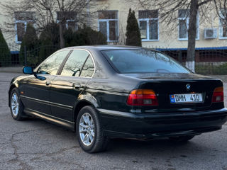 BMW 5 Series foto 6