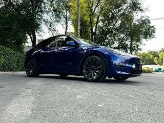 Tesla Model Y foto 5