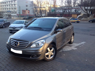 Mercedes B Class foto 1