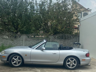 Mazda MX-5 foto 2