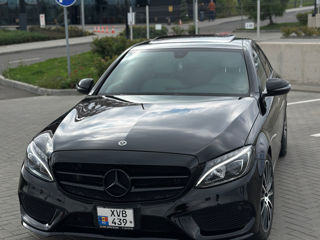 Mercedes C-Class foto 1