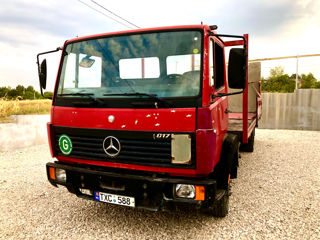 Mercedes 817