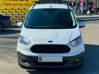 Ford Transit Courier foto 2