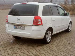 Opel Zafira foto 3