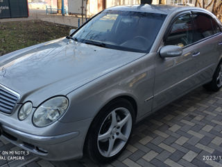 Mercedes E-Class foto 7