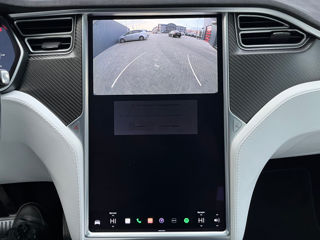 Tesla Model X foto 15