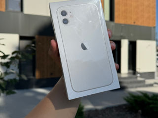 iPhone 11 64GB white