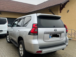 Toyota Land Cruiser Prado foto 2