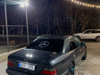 Mercedes E-Class foto 4