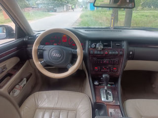 Audi A8 foto 1