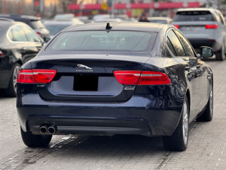 Jaguar XE foto 3