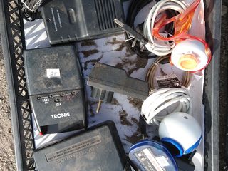 Продам зарядные устройства есть для камер Сони 2000 - 2100 FX 1, FX 1000 и другие камеры.Торг. foto 2