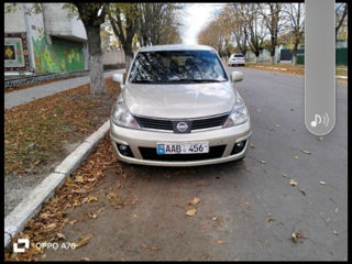 Nissan Tiida foto 2