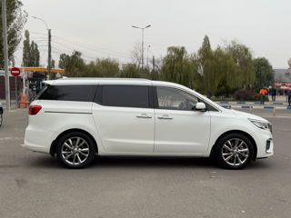 KIA Carnival foto 4