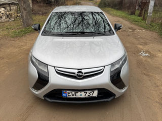 Opel Ampera foto 2