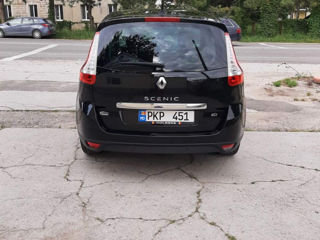 Renault Grand Scenic foto 2