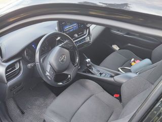 Toyota C-HR foto 7