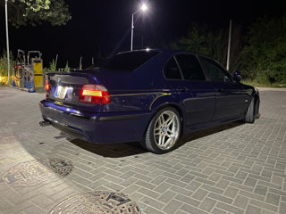 BMW 5 Series foto 4