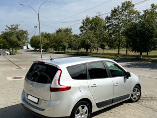 Renault Grand Scenic foto 3