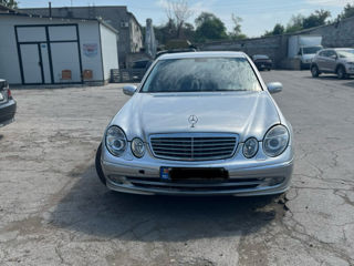 Mercedes E-Class foto 1