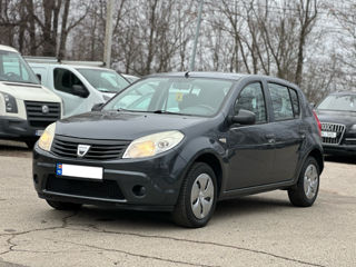 Dacia Sandero foto 2