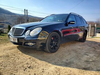 Mercedes E-Class foto 2