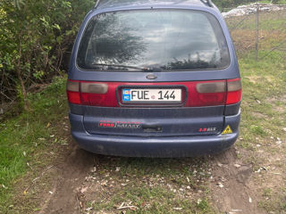 Ford Galaxy foto 3