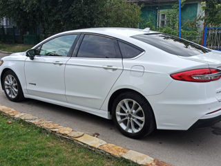 Ford Fusion foto 4