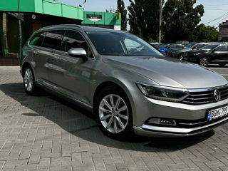 Volkswagen Passat foto 2