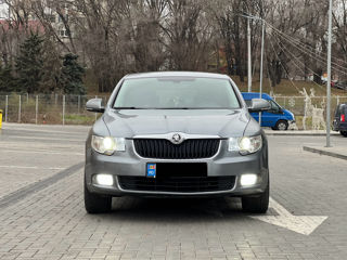 Skoda Superb foto 2