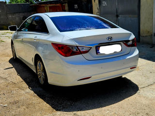 Hyundai Sonata foto 2