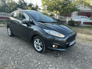 Ford Fiesta foto 9