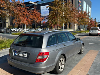 Mercedes C-Class foto 2