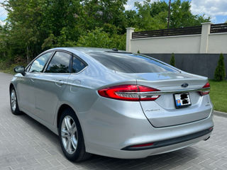 Ford Fusion foto 5