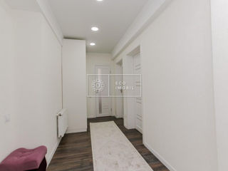 Apartament cu 2 camere, 68 m², Centru, Chișinău foto 14