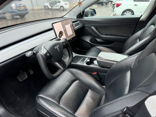 Tesla Model 3 foto 7