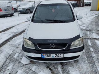 Opel Zafira foto 2