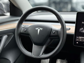 Tesla Model 3 foto 7