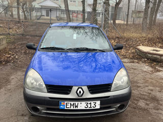 Renault Clio foto 2