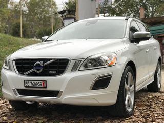 Volvo XC60 foto 1