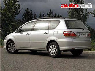 Razborka Toyota Avensis Verso foto 4