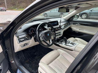 BMW 7 Series foto 7