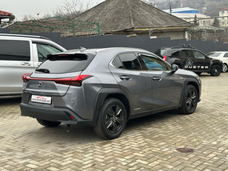 Lexus UX foto 3