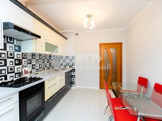 Centru !! 2 dormitoare+living, euroreparație, bloc nou, 500 € ! foto 9