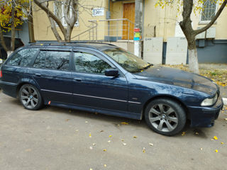 BMW 5 Series foto 3