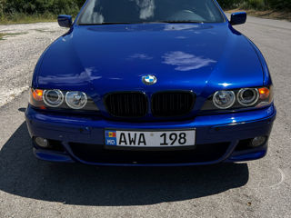 BMW 5 Series foto 4