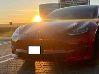 Tesla Model 3 foto 6