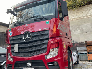 Mercedes Actros 1845 foto 1