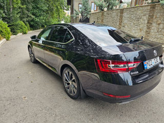 Skoda Superb foto 1